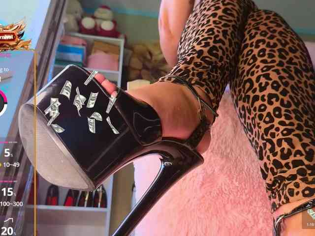 Mistress-Gwen webcam