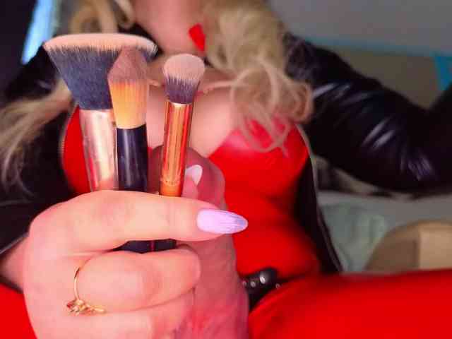 Mistress-Gwen webcam