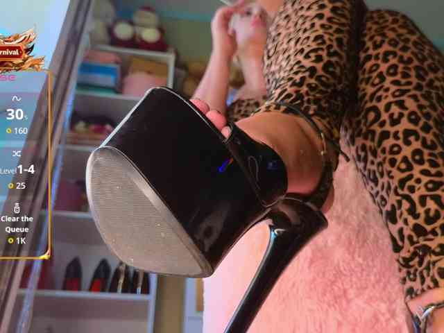 Mistress-Gwen webcam