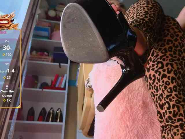 Mistress-Gwen webcam