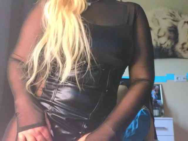 Mistress-Gwen webcam