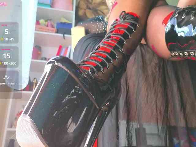 Mistress-Gwen webcam