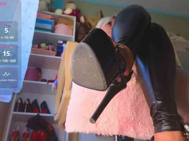 Mistress-Gwen webcam