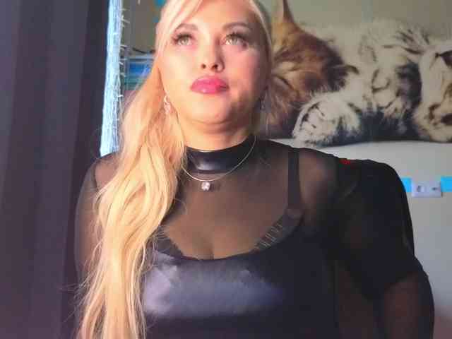 Mistress-Gwen webcam