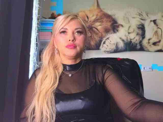 Mistress-Gwen webcam