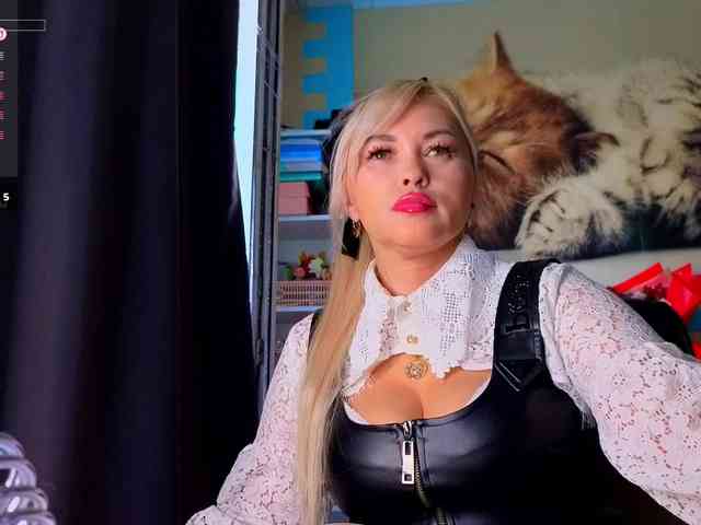 Mistress-Gwen webcam