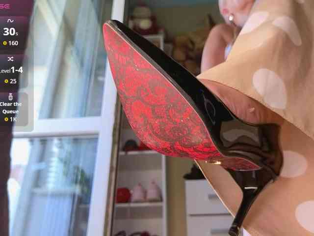 Mistress-Gwen Sex Cam Show