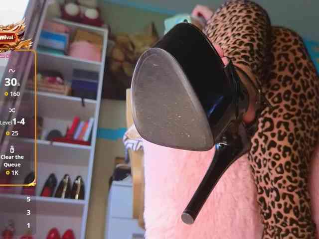 Mistress-Gwen webcam
