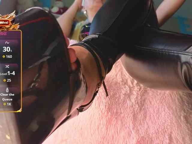 Mistress-Gwen webcam