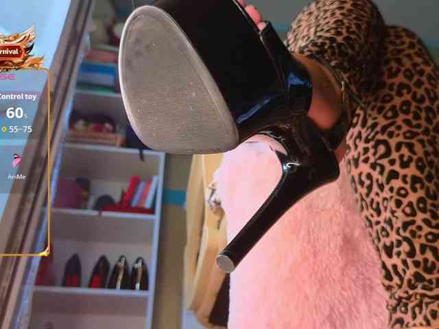 Mistress-Gwen webcam
