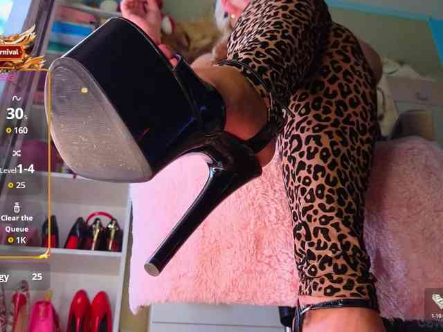 Mistress-Gwen webcam