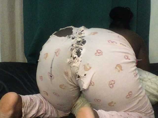 Sexxywetpussy live cam on BongaCams