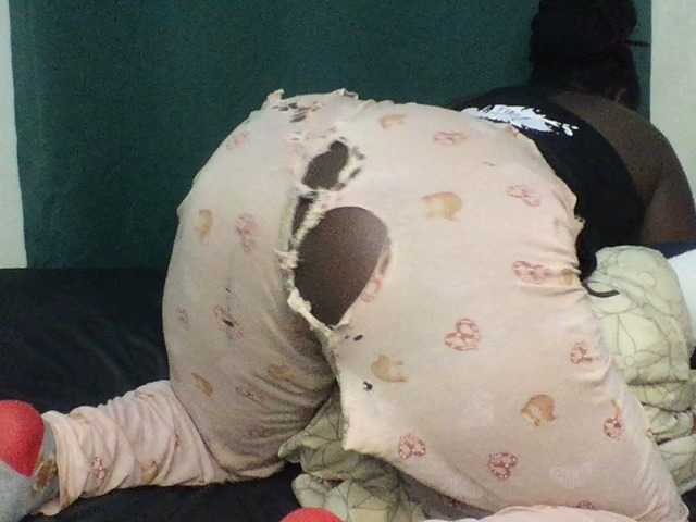 Sexxywetpussy live cam on BongaCams