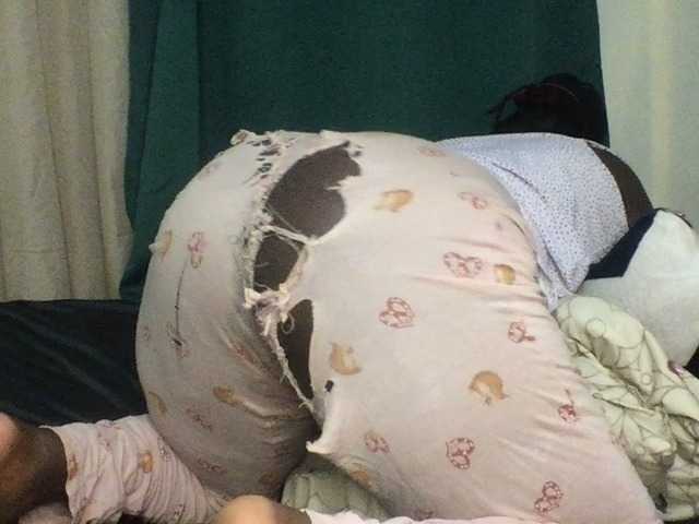 Sexxywetpussy live cam on BongaCams