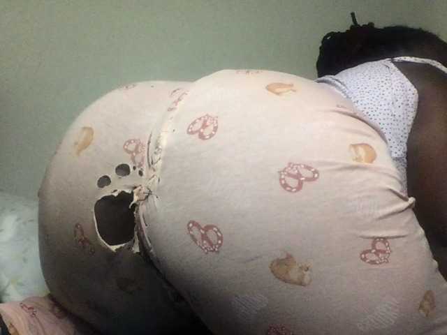 Sexxywetpussy live cam on BongaCams