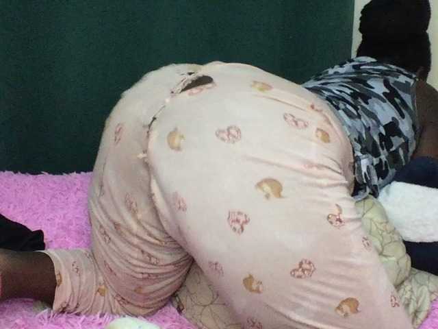 Sexxywetpussy live cam preview