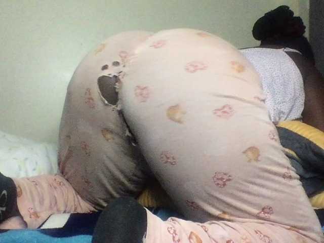Sexxywetpussy live cam on BongaCams