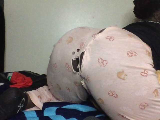 Sexxywetpussy live cam on BongaCams