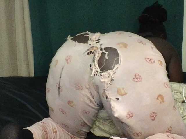 Sexxywetpussy live cam on BongaCams