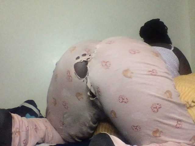 Sexxywetpussy live cam on BongaCams