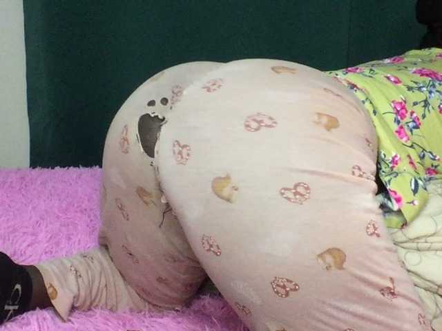 Sexxywetpussy live cam on BongaCams