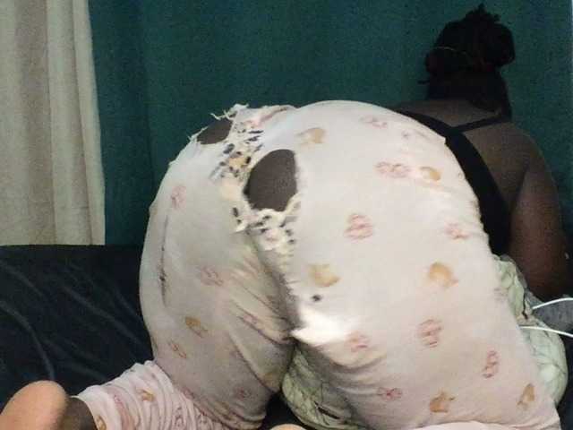 Sexxywetpussy live cam preview