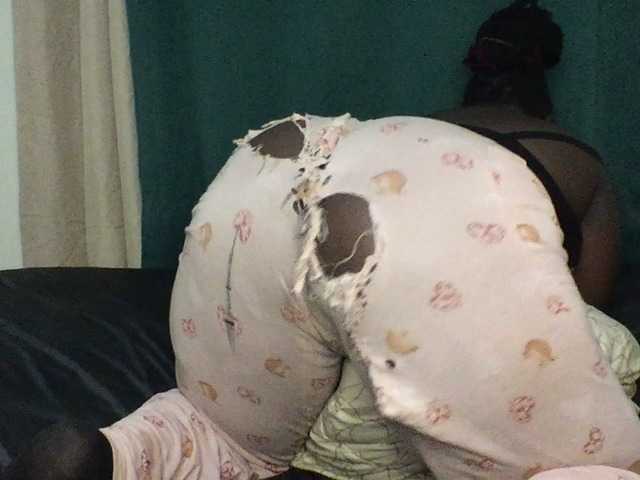 Sexxywetpussy live cam preview