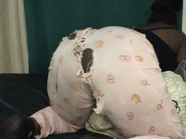 Sexxywetpussy live cam on BongaCams