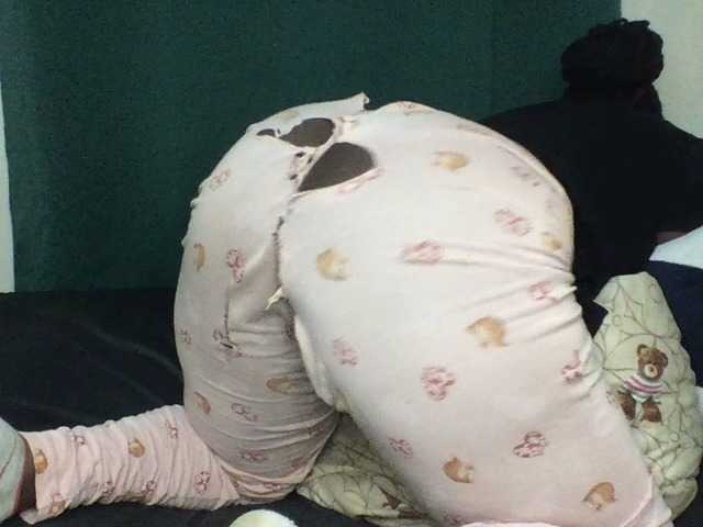 Sexxywetpussy live cam on BongaCams