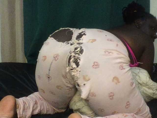 Sexxywetpussy live cam on BongaCams