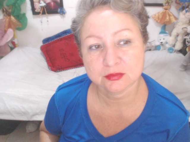 LADYQUEEN520 live cam on BongaCams