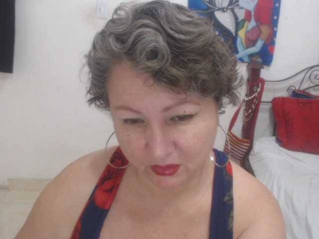 LADYQUEEN520 live cam preview