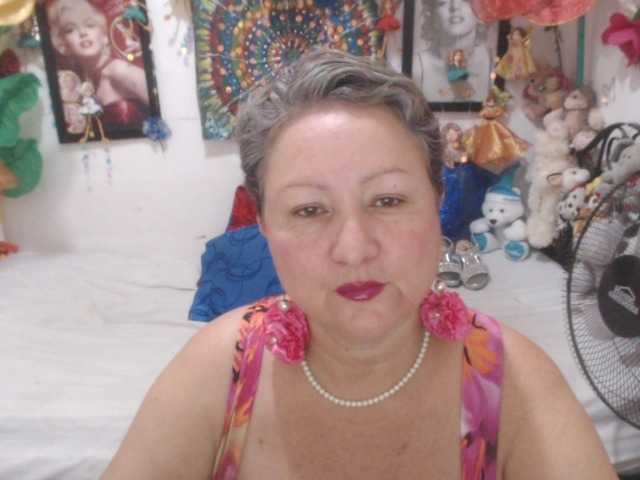 LADYQUEEN520