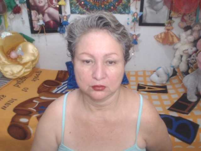 LADYQUEEN520 live cam on BongaCams