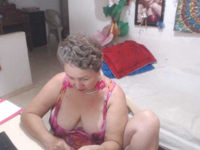 LADYQUEEN520