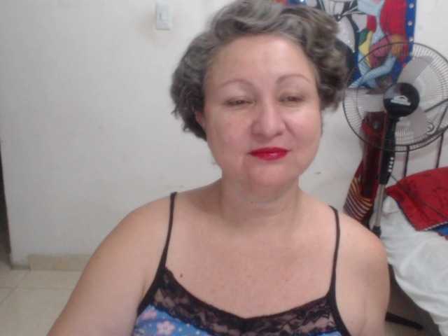 LADYQUEEN520 live cam on BongaCams