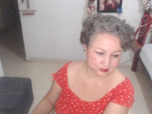 LADYQUEEN520 live cam on BongaCams
