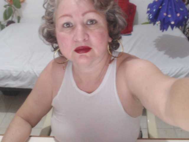 LADYQUEEN520's BongaCams show and profile