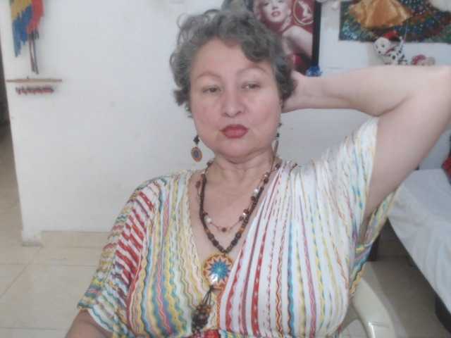 LADYQUEEN520