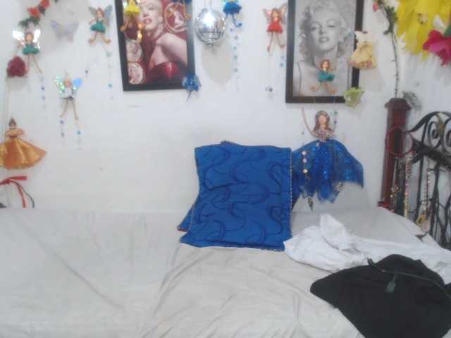 LADYQUEEN520 live cam on BongaCams