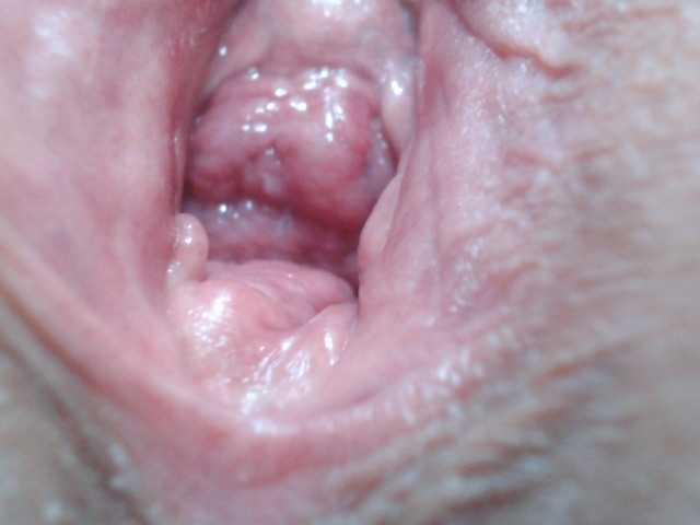 LADYQUEEN520's BongaCams show and profile