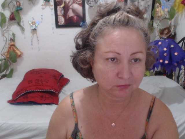 LADYQUEEN520's BongaCams show and profile