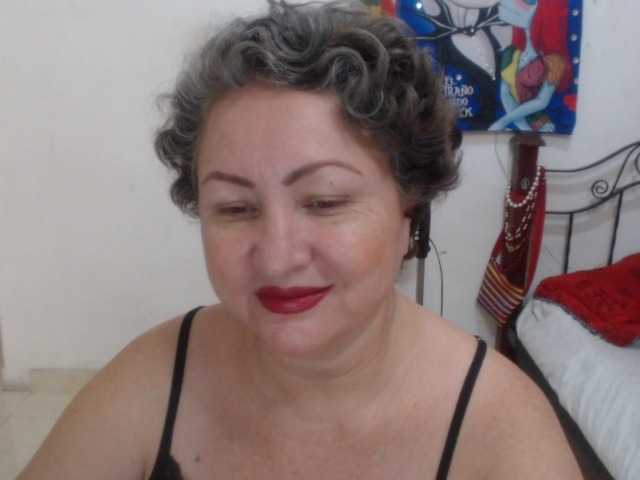 LADYQUEEN520 live cam on BongaCams