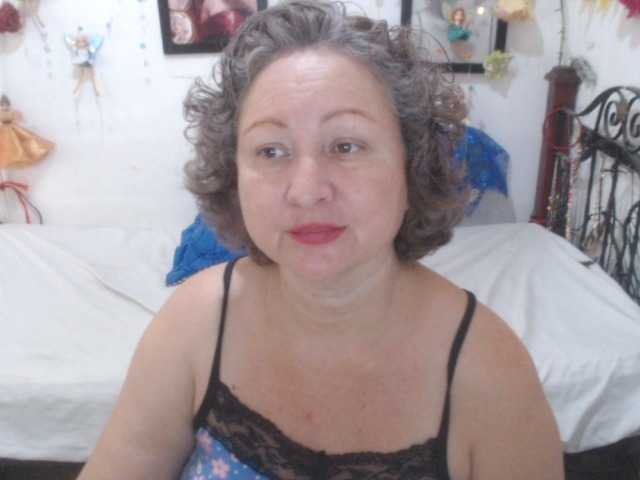 LADYQUEEN520 live cam on BongaCams