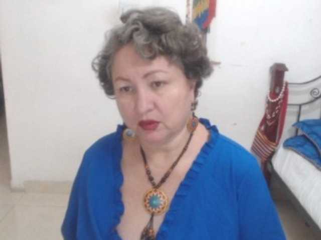LADYQUEEN520 live cam on BongaCams