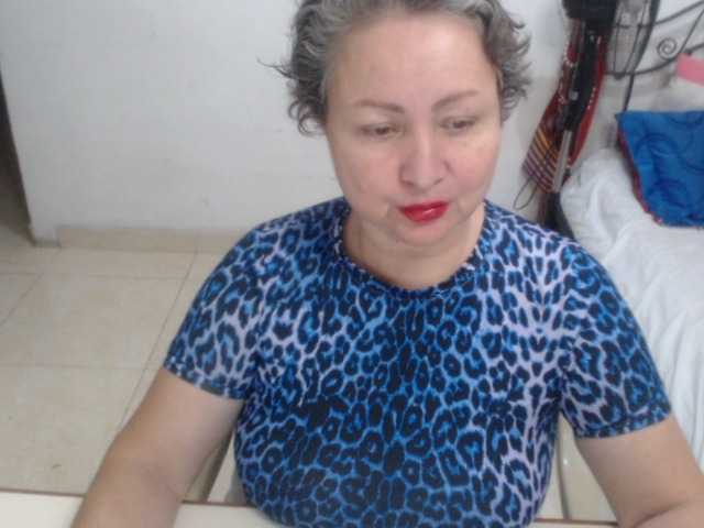 LADYQUEEN520 live cam on BongaCams