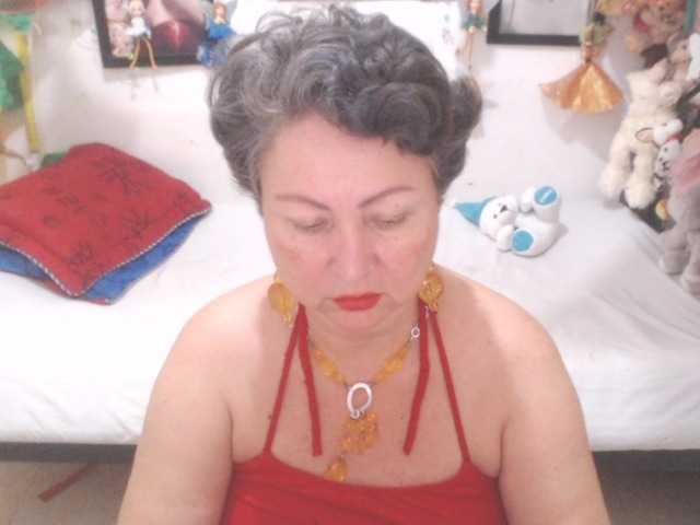 LADYQUEEN520 live cam on BongaCams