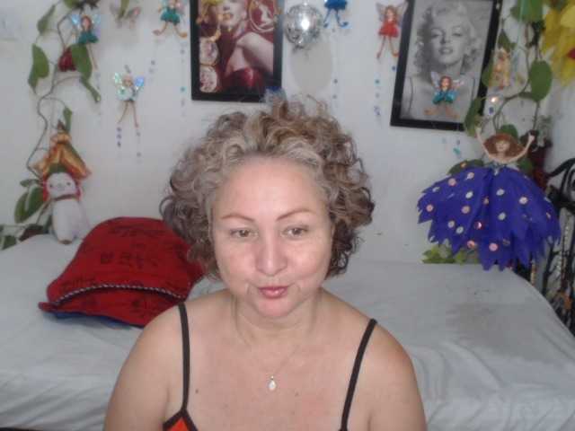 LADYQUEEN520's BongaCams show and profile