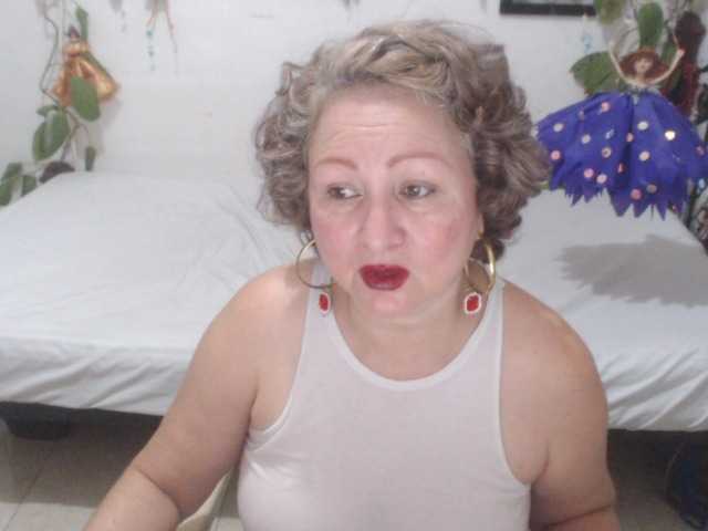 LADYQUEEN520's BongaCams show and profile