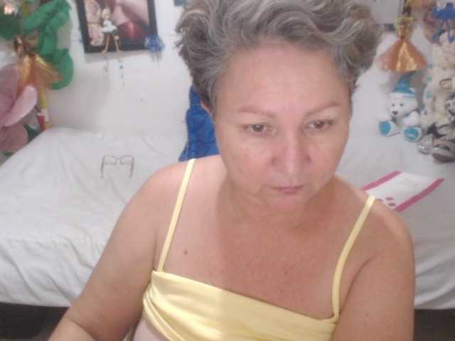 LADYQUEEN520 live cam on BongaCams